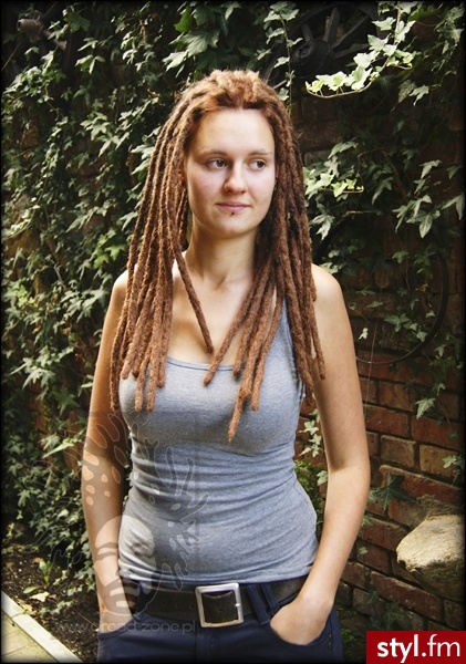 Dredy http://www.dread-zone.pl - Dredy Alternatywne Średnie Fryzury