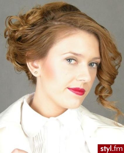 Blond Upięcie Kręcone z grzywką Wieczorowe Średnie Fryzury