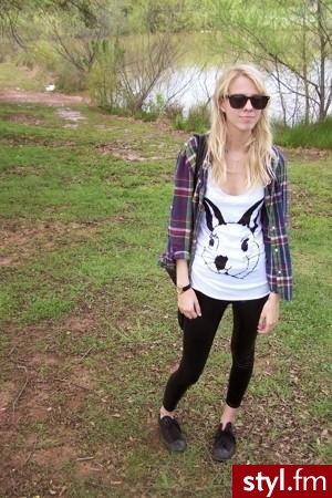 Jeżeli zdjęcie znajduje się już w galerii poproszę o link - Moda uliczna Inne Moda