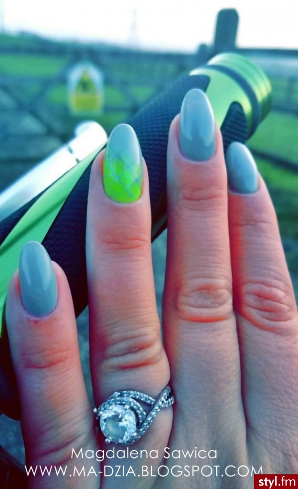 EclairNails ombre green neonowe paznokcie design zdobienia - Żel Paznokcie