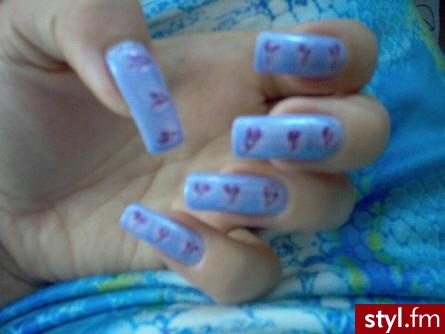 Autor: mwlodarczak fiolety z serduszkami. Autor: <b>mwlodarczak</b><br /> - Paznokcie