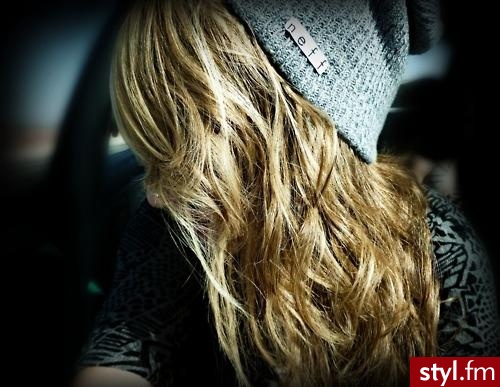 Blond Rozpuszczone Kręcone Na co dzień Długie Fryzury