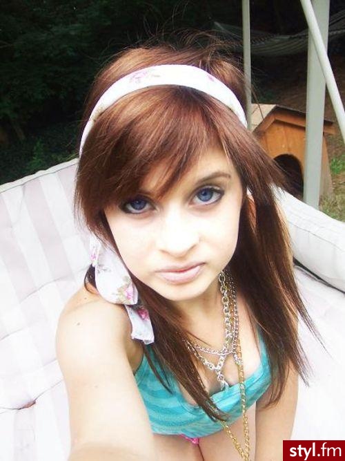 Średnie Fryzury