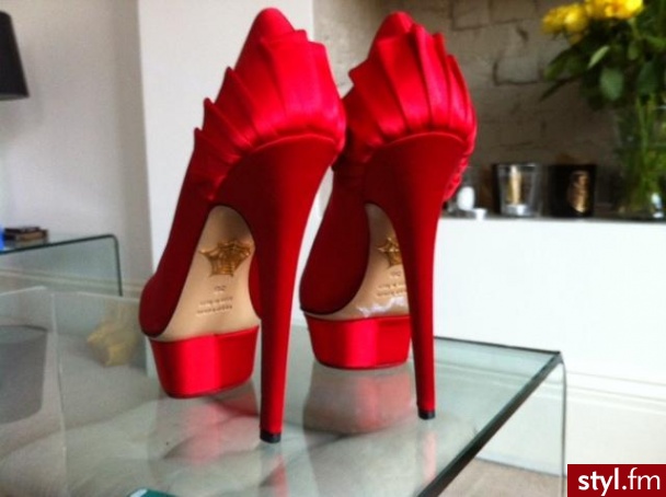Szpilki Buty Moda