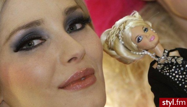 Makijaż jak Barbie ;DD ;] - Makijaże