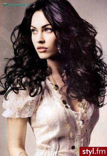 Megan Fox - Kręcone Na co dzień Średnie Fryzury