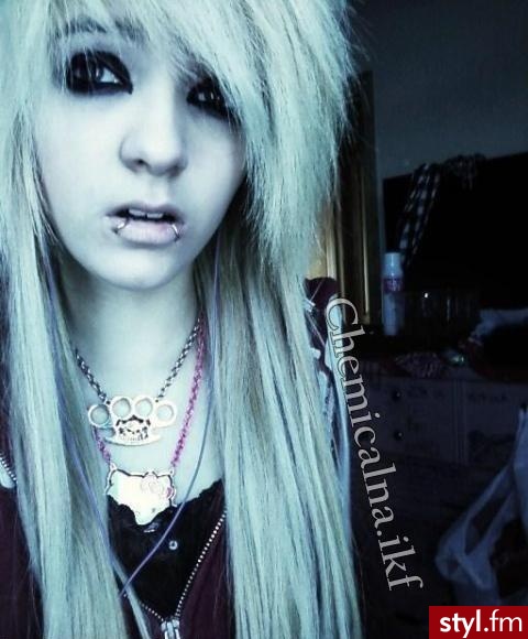 :) - EMO Alternatywne Średnie Fryzury