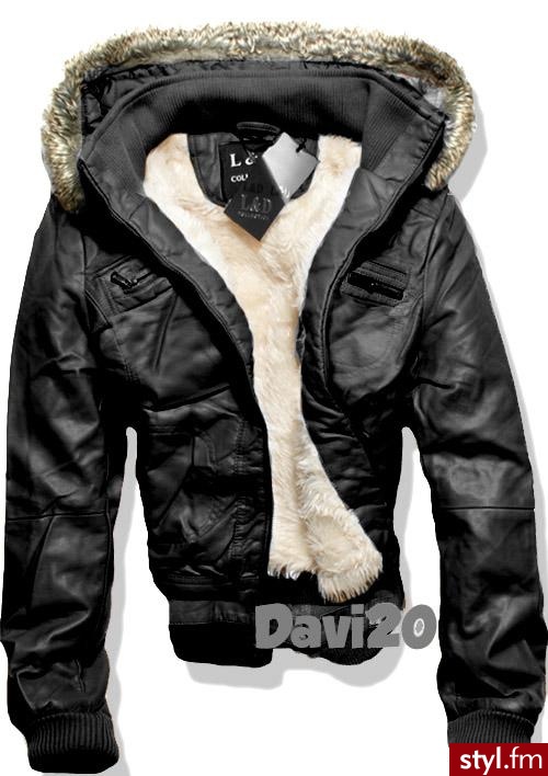 KURTKA SKÓRA. Pobrano ze strony: http://www.allegro.pl/item947907136_nowa_kurtka_skora_alaskan_style_futerko_kaptur_l.html - Pozostałe Ciuchy Moda