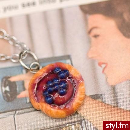 Jagodowa drożdżówka - 14$ - Pozostałe Dodatki Moda