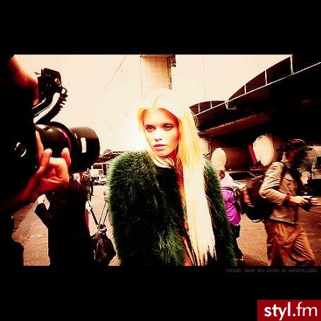 Blond Rozpuszczone Proste Na co dzień Długie Fryzury