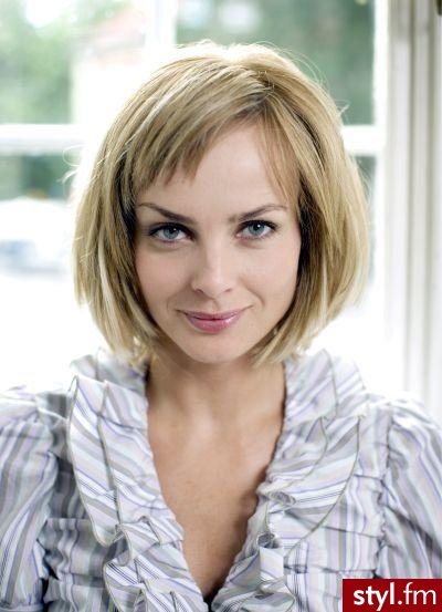 Średnie Fryzury
