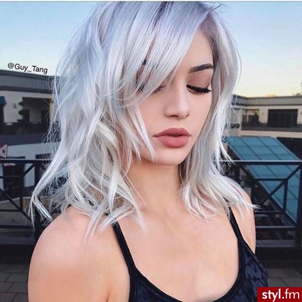Średnie Fryzury