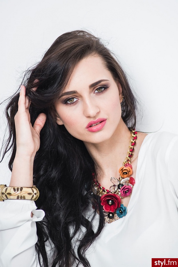 http://www.beautytrainingstudio.co.uk/Make-Up-Courses.htmlhttps://styl.fm/item/3245905# - Dzienne Makijaże
