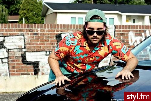 Jon Lajoie. Jon jest swietny ^^ jeso muzyka jest obledna - Pozostałe Ciuchy Moda