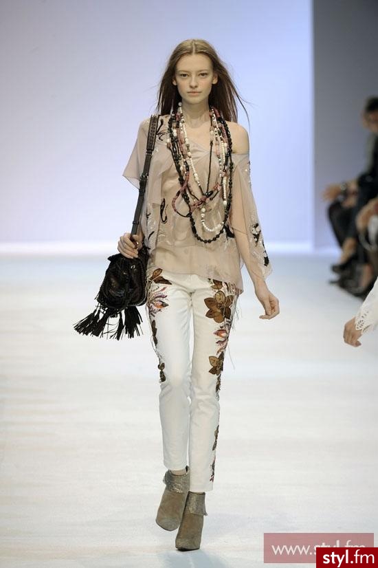 Barbara Bui. hippi mniam - Styler