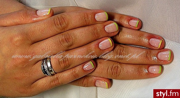 manicure hybrydowy  - Kwadratowe French Naturalne Paznokcie