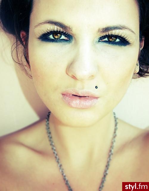 make-up. biale rzesy - Makijaże