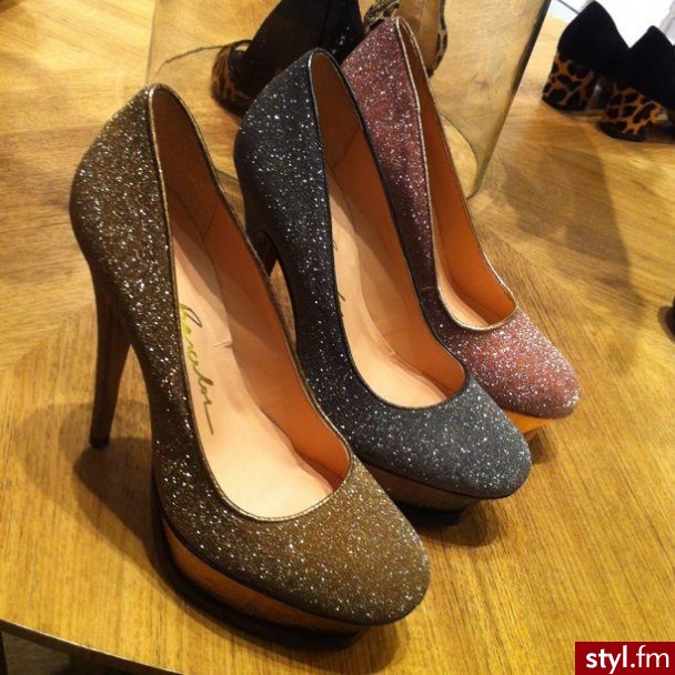 Szpilki Buty Moda