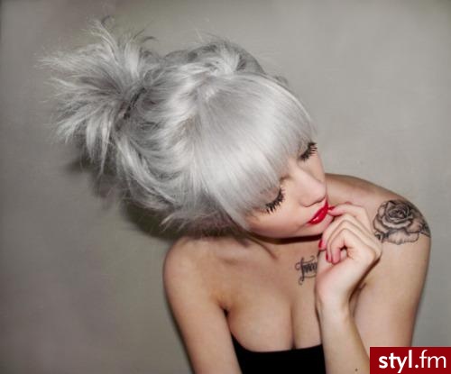 Blond Upięcie Proste Na co dzień Średnie Fryzury