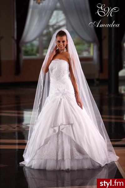 www.monaliza.com.pl - Suknie ślubne Ślub Moda