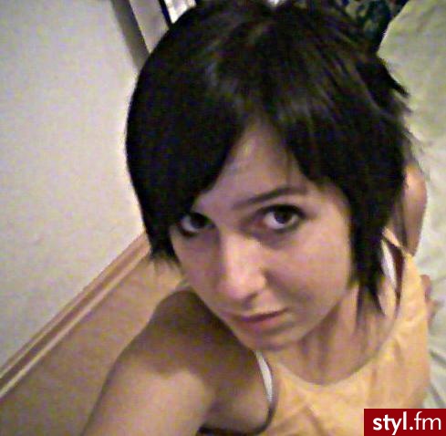 Średnie Fryzury