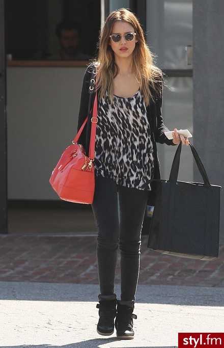 Jessica Alba - Moda uliczna Inne Moda
