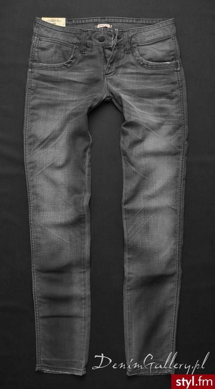 Jeansy Spodnie Moda