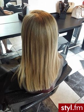 Salon Janette Chrzanów - Blond Rozpuszczone Proste Na co dzień Średnie Fryzury