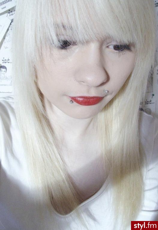 Średnie Fryzury