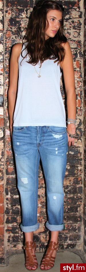 Jeansy typu \'spodnie mojego chłopaka\' bardzo modne w tym sezonie firmy - Genetic Denim - Pozostałe Ciuchy Moda