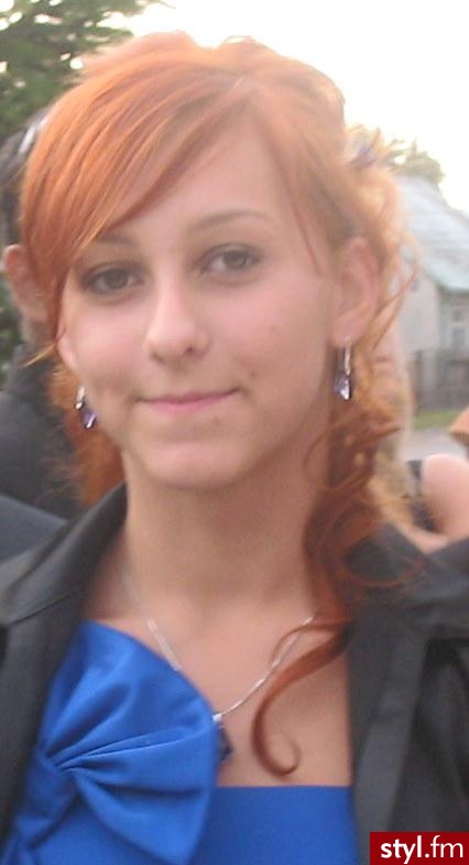 Na wesele! - Kręcone Na co dzień Średnie Fryzury