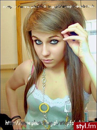 Średnie Fryzury