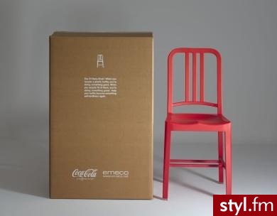 Ekologiczne krzesło 111 Navy firm Emeco i Coca-Cola. Ekologiczne krzesło 111 Navy firm Emeco i Coca-Cola Cena: $230, około 665 zł
Krzesła 111 Navy Chair dostępne będą w sprzedaży
od czerwca 2010 w wybranych salonach wnętrzarskich na całym świecie. - Mój pokój Wnętrza