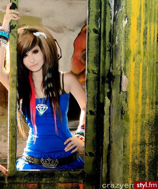 crazyemotion - EMO Alternatywne Średnie Fryzury