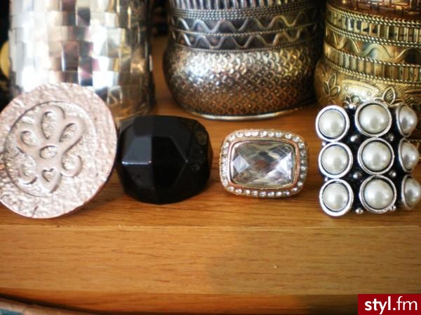 Jeżeli zdjęcie znajduje się już w galerii poproszę o link - Pozostałe Dodatki Moda