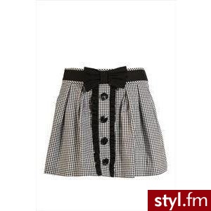 Krótka spódnica w biało czarną kratę,z  przodu ozdobiona rzędem 4 guzików;) - Pozostałe Ciuchy Moda