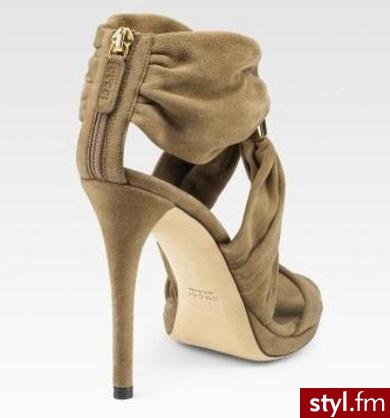 pantofle Gucci. pantofle Gucci. Cena: około 2 382 zł

Kupisz w sklepie
internetowym Saks. - Pozostałe Buty Moda