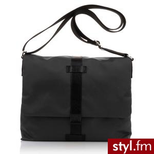 DAAG TORBA NA RAMIĘ Z WKŁADEM NA IPAD CZARNA (zoom 1) - Sportowe Buty Moda