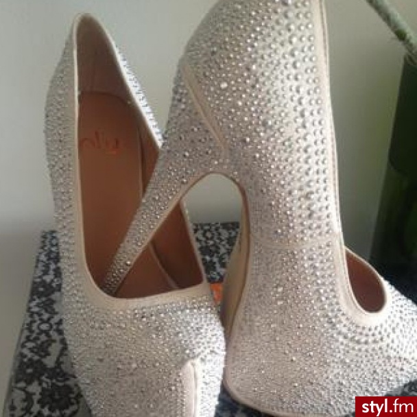 Szpilki Buty Moda
