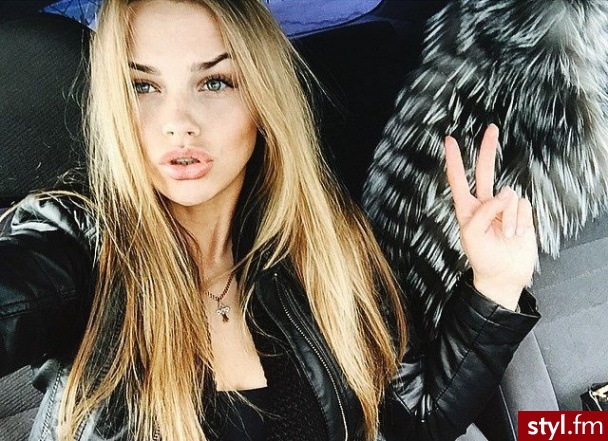 Blond Rozpuszczone Proste Na co dzień Długie Fryzury