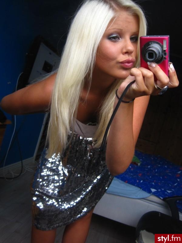 Średnie Fryzury
