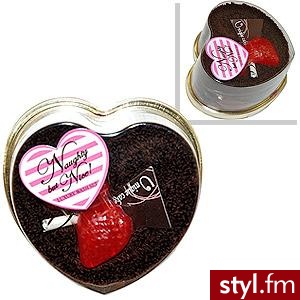 mięciutki ręczniczek o wymiarach 30x30 który wyglądem przypomina ciasto czekoladowe z truskawką - mydełkiem - 4.95 GBP - Gadżety Inne Moda