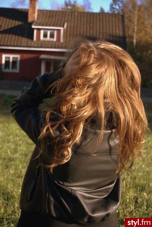Średnie Fryzury