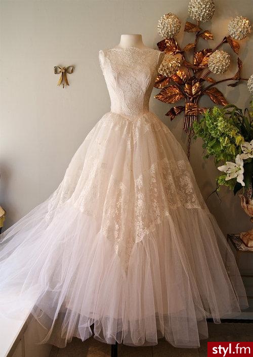 Sukienki Moda