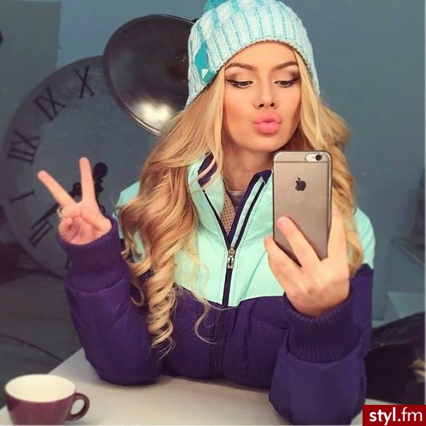 Blond Rozpuszczone Kręcone Na co dzień Długie Fryzury
