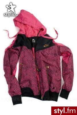 Więc tak xdd
To jest kurtka ale ja chciałam bluze .. na kaptur nie patrzcie .; dd
No wiec jak myślicie kupic ? - Pozostałe Ciuchy Moda