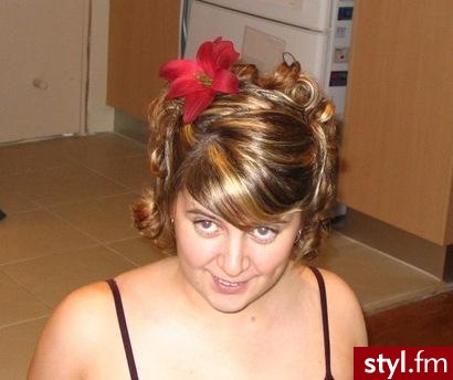 Ślubne Średnie Fryzury