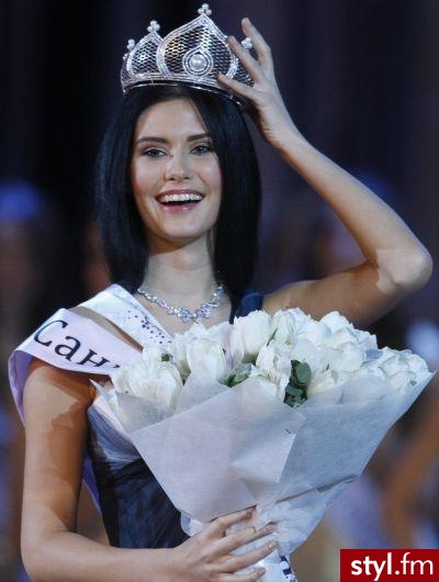 nowa miss Rosjii ,ciekawe czy powtórzy sukces swojej poprzedniczki ;) - Średnie Fryzury