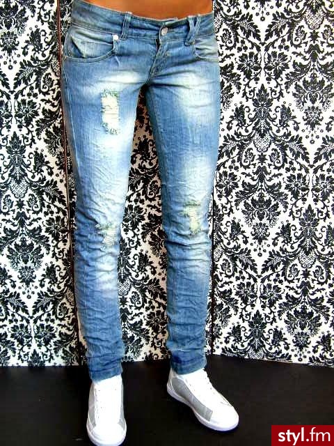 http://allegro.pl/item657893763_bershka_rurki_biodrowki_przetarte_gniecione_38.html - Pozostałe Ciuchy Moda