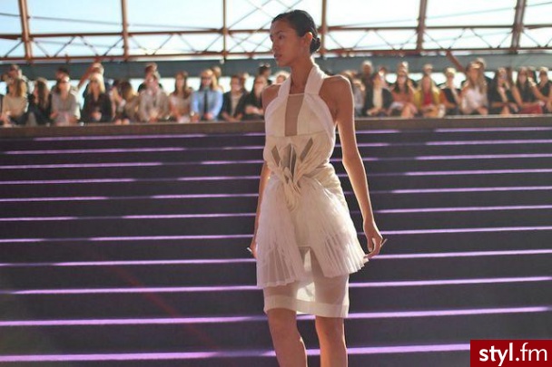 Sukienki Moda
